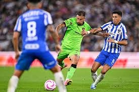 DEPORTES: El cuadro de Rayados vino de atrás para rescatar la victoria por 3-2 sobre Juárez en el Gigante de Acero.

