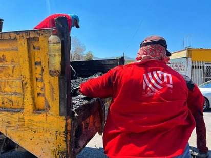 región: El organismo ha logrado tapar alrededor de 957 baches. 