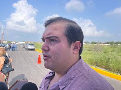 Monclova: Vecinos colaboran en pavimentación de la zona norte de Monclova.