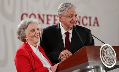 AMLO : “Me da tristeza, pero estoy muy orgullosa\', expresó la escritora sobre los últimos días de la Presidencia de López Obrador. 