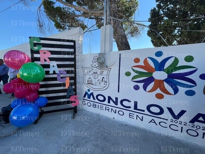 Monclova: La Escuela Primaria Leona Vicario de Monclova recibe nueva barda perimetral tras años de gestiones.