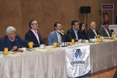 Saltillo: Actualmente no hay nuevas inversiones; solo reinversiones están detenidas.