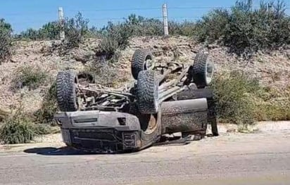 Volcadura en la Carretera Federal 2: Un lesionado y daños materiales