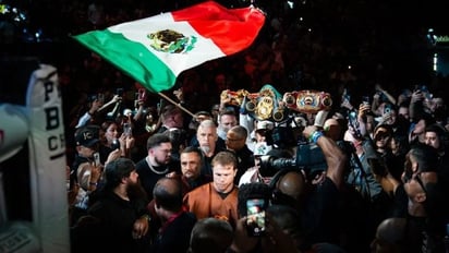 Canelo Álvarez apunta a pelear en Japón; Benavidez todavía no entra en sus planes