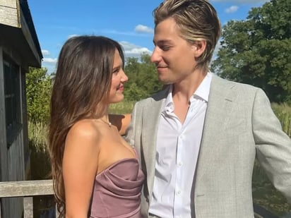 Farándula: Con su vestido de novia y la compañía de su esposo, Jake Bongiovi, Millie Bobby Brown compartió las fotos de su boda
