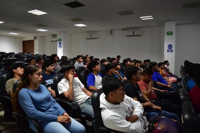 Piedras Negras : Las clases en EE. UU. tienen buena aceptación y ayudan a los mexicanos a mejorar su nivel de inglés.
