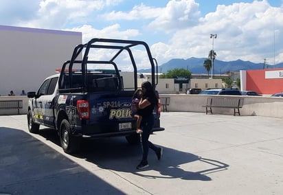 Policiaca : Niña de 4 años es atendida de emergencia tras introducir una piedra en la nariz