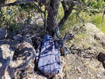 Piedras Negras: Se incautaron 100 libras de cocaína y un rifle semiautomático en la frontera.