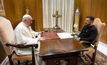 Ucrania cuenta con la ayuda del Vaticano para liberar a ucranianos capturados por Rusia: Zelensky se reunió con el papa Francisco. 