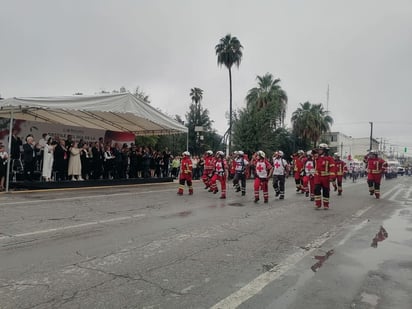 Desfile: Educación Municipal destaca la importancia de los eventos cívicos en Monclova