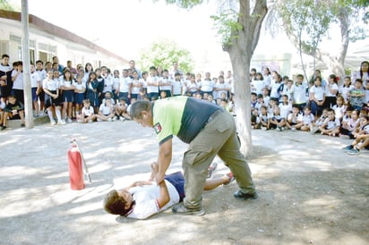 PC enseña valores preventivos a alumnos de 'San Buena'