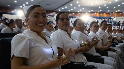 SALUD: El Gobierno de México convoca a doctoras, doctores, enfermeros y enfermeras