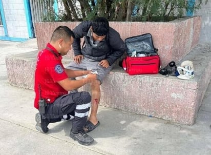 policiaca: El lesionado fue llevado a la clínica 86 para su mejor atención médica.