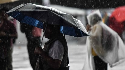 Pronostican lluvias en diversos estados por tormenta 'Nadine' y frente frío número 5