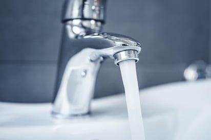 SALUD: Hervir o filtrar el agua puede reducir los niveles de PFAS

