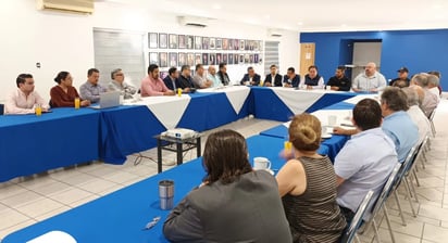 Canaco : CANACO defiende su participación y propone la renovación del consejo de forma pacífica.