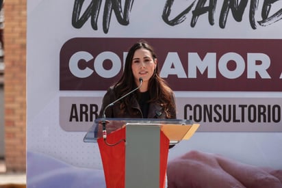 Cecilia Guadiana : Inauguración de un consultorio móvil en Saltillo por la Senadora Cecilia Guadiana.