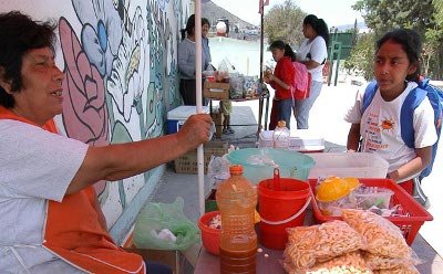 comida chatarra : La SEP prohíbe frituras, golosinas, bebidas azucaradas y panes.
