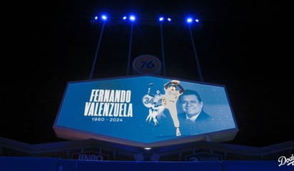 Fernando Valenzuela: El Dodger Stadium iluminó sus luces azules en honor a Valenzuela, quien fue una de sus mayores leyendas.