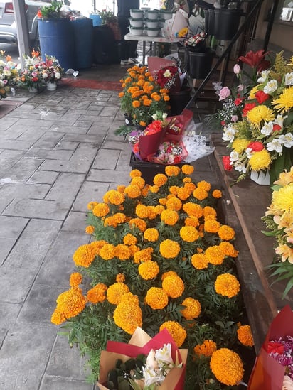 flor de cempasúchil: La flor que se distingue por su aroma y color amarillo llegó a dos florerías de Piedras Negras.