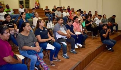 REGION: Autoridades estatales y municipales llevaron a cabo la entrega de 43 escrituras