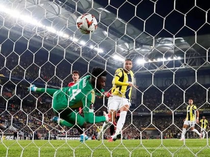 DEPORTES: El conjunto turco del Fenerbahce rescató el empate 1-1 en casa frente al Manchester United, en la tercera jornada de la Europa