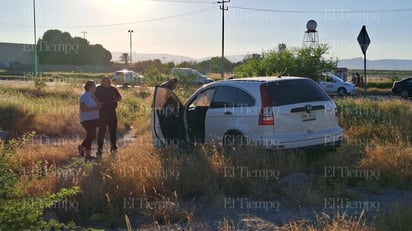 Accidente vial: Al sitio del accidente llegaron oficiales de peritaje de Frontera, así como integrantes del cuerpo de rescate GRUM. 