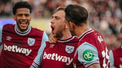 West Ham United, con Edson Álvarez de titular, vence al Manchester United de último minuto