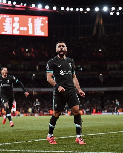 Liverpool no pudo con Arsenal igualando 2-2 y cedió la punta al Manchester City