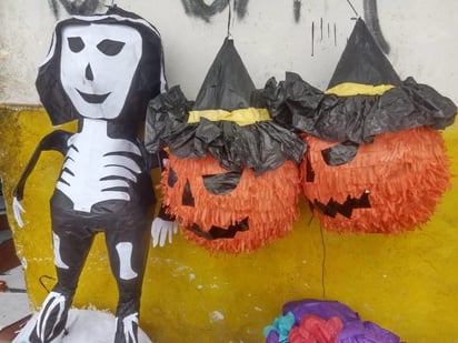 Comerciantes aprovechan la temporada de Halloween