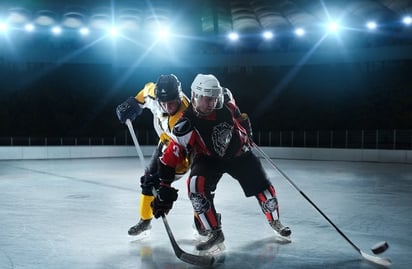 Conmoción cerebral podría aumentar la depresión y el agotamiento en los jugadores profesionales de hockey