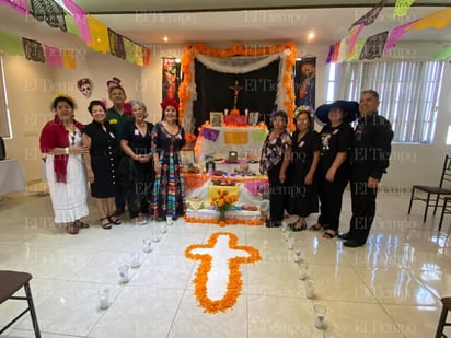 Día de Muertos:  Profesores de la casa de jubilados de la sección 38 homenajearon a 15 docentes que han partido.