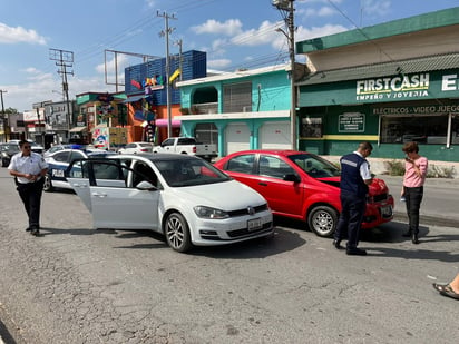 policiaca: Dos menores y su madre resultaron con lesiones leves.