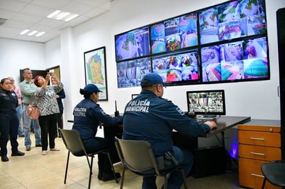 Seguridad Pública : Este centro cuenta con cámaras de videovigilancia estratégicamente ubicadas en áreas clave