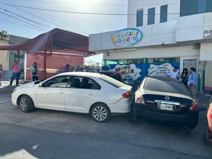 Policiaca : Cuantiosos daños materiales fue el saldo del accidente.