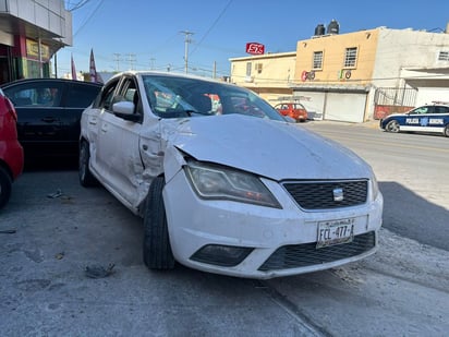 Policiaca : Cuantiosos daños materiales fue el saldo del accidente.