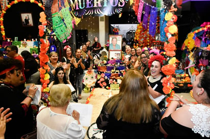 Tradición : El concurso se llevó a cabo en el Auditorio del PRI, con la participación de 23 altares y un altar especial de exhibición