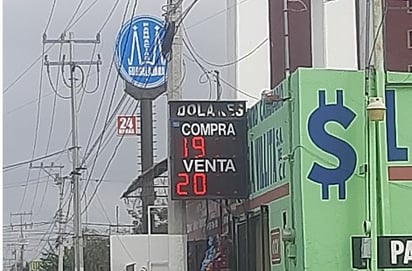 dolar: Casa Cambistas locales compran dólares a 19 pesos y los venden a 20 pesos
