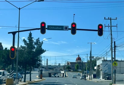 semáforos inteligentes: La modernización incluye pavimentación renovada para mayor seguridad y comodidad.
