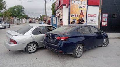 Policiaca : Los oficiales sugirieron a los conductores llegar a un acuerdo en el lugar.