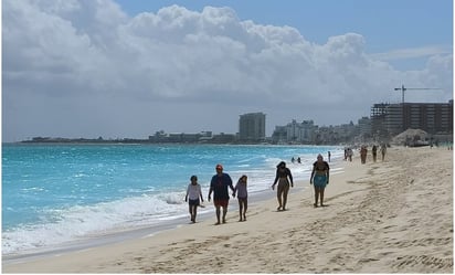 Cancún: Sólo el 60% de los cancunenses visitan la playa una o dos veces al año, según estudios previos.
