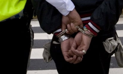 Detención : Autoridades catearon casa de sospechosos.
