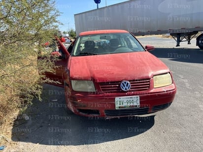 policiaca: La conductora no respeto la señal de alto.