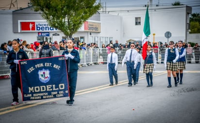 desfile deportivo 