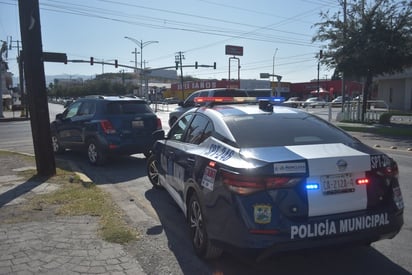 policiaca: El responsable se dio a la fuga para no pagar los daños.