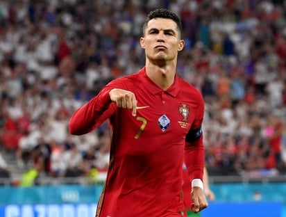 DEPORTES: Cristiano Ronaldo firmó un doblete con una chilena incluida en la paliza sobre una Polonia sin Lewandowski.
