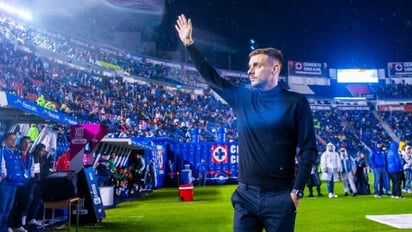 deportes: El comentarista de TUDN resaltó al estratega del Cruz Azul desde su llegada al futbol mexicano