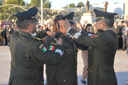 Ascensos obliga a enfrentar mayores retos y sacrificio: La alcaldesa Norma Treviño resaltó la tranquilidad y seguridad en Piedras Negras, gracias al apoyo del Ejército y el gobierno 