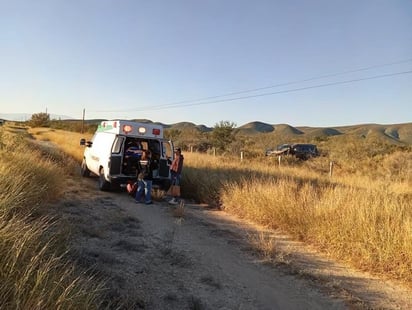 policiaca: Socorristas trasladaron a la lesionada a un hospital de Monclova.