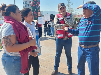 muerte de Byron: Fueron atendidos por personal de Atención Ciudadana, quienes recibieron sus peticiones para entregarlas a las autoridades.